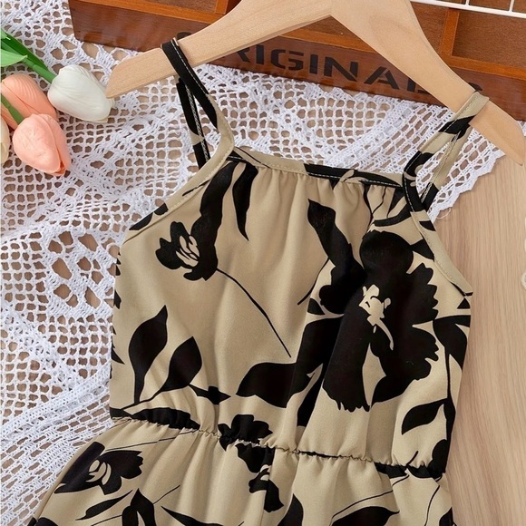 Girl’s Vibrant Floral Cami Romper - Size Girl’s 7 - NWT - Picture 4 of 5